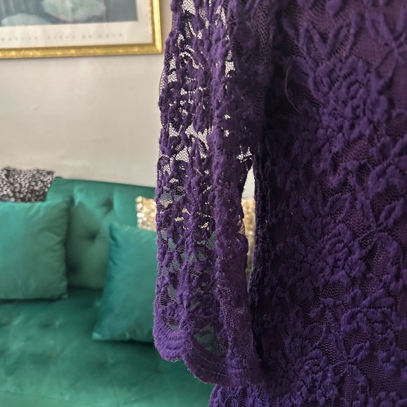 Elegant Purple Lace Dress - Picture 2 of 3